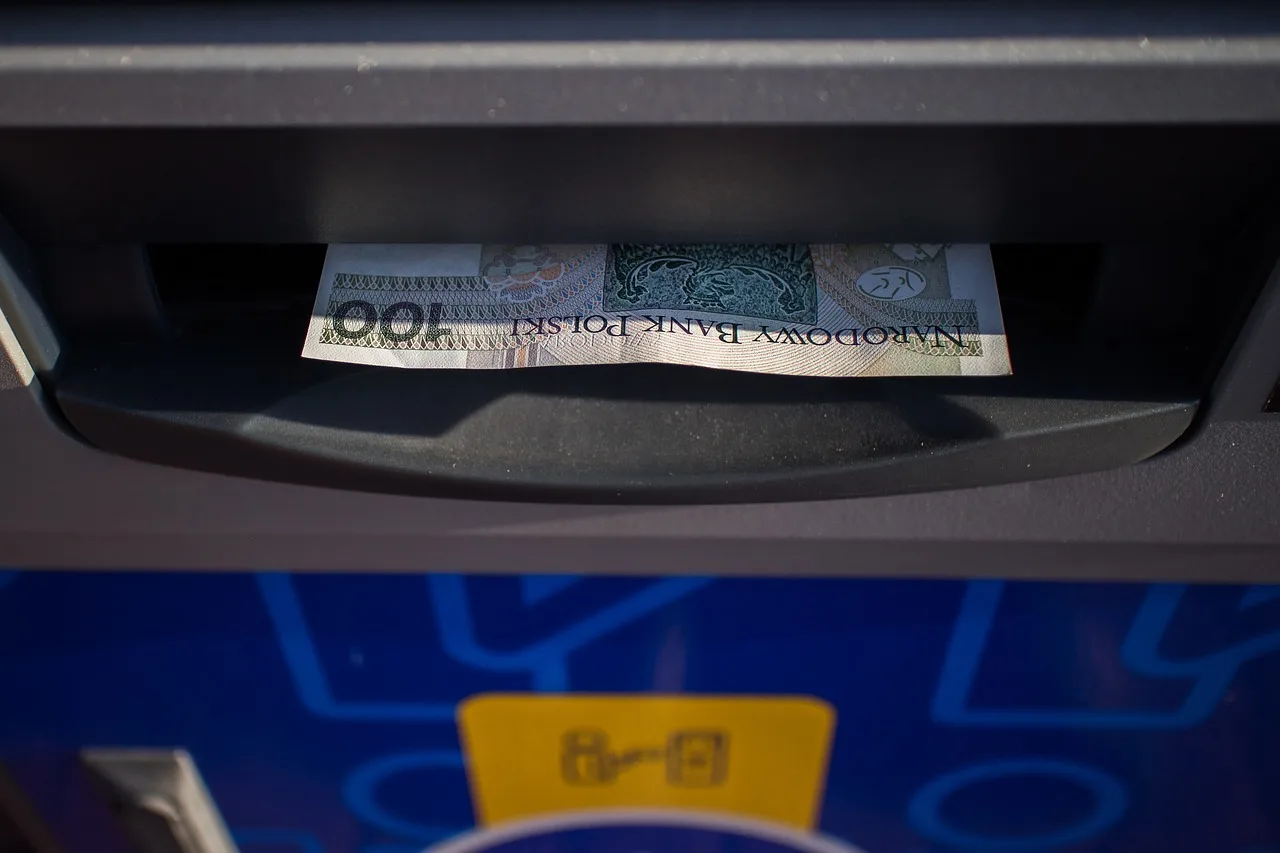 atm, 100 pln, buck, gold, money, cash, paycheck, finances, currency, banking, bill, bank note, bank, crisis, income, economic, atm, atm, atm, atm, atm. ATM route cash replenishment: vault cash limits and bank reporting